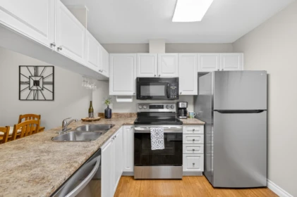 Kitchen Photo of 103 11960 Harris Road, Pitt Meadows, BC
