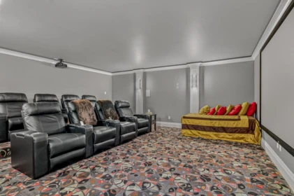 Hot Tub / Spa Photo of 15046 76a Avenue, Surrey, BC