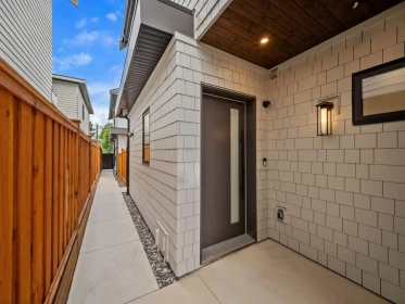 2- 2547 E 2nd Avenue, Vancouver, BC, Vancouver — Half Duplex for sale