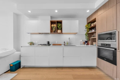 Breakfast Nook Photo of 3906 6000 Mckay Avenue, Burnaby, BC