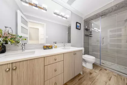 Powder Room Photo of 1788 Gordon Avenue, West Vancouver, BC