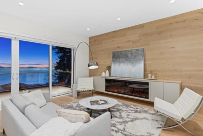 14799 Oxenham Avenue, White Rock, BC, White Rock — Single Family Residence for sale