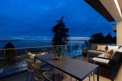 14799 Oxenham Avenue, White Rock, BC, White Rock — Single Family Residence for sale