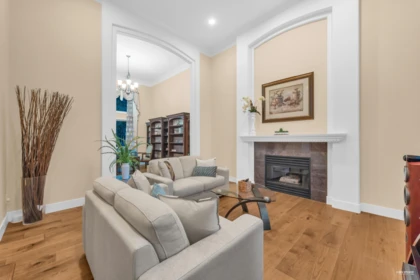 Breakfast Nook Photo of 13572 22a Avenue, Surrey, BC