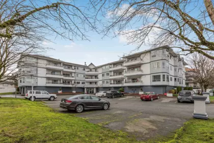 205 5377 201a Street, Langley, BC, Langley — Apartment/Condo for sale
