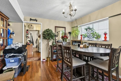 Entry Foyer Photo of 5343 Neville Street, Burnaby, BC