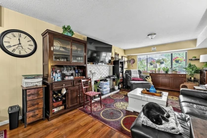 Mudroom Photo of 5343 Neville Street, Burnaby, BC