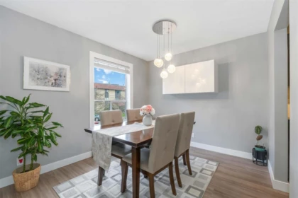 Family Room Photo of 205 1473 Blackwood Street, White Rock, BC