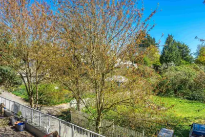 Backyard Photo of 203 33669 2 Avenue, Mission, BC