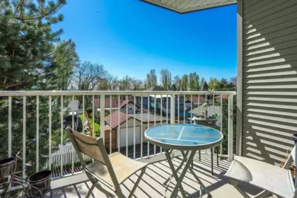 Kitchen Photo of 203 33669 2 Avenue, Mission, BC