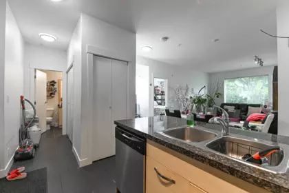 Breakfast Nook Photo of 114 33539 Holland Avenue, Abbotsford, BC