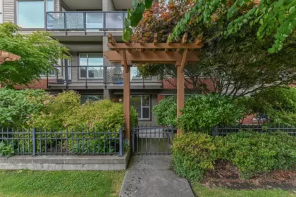 114 33539 Holland Avenue, Abbotsford, BC, Abbotsford — Apartment/Condo for sale