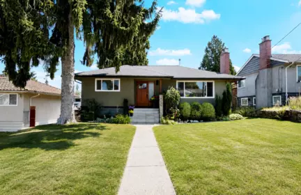 8236 17th Avenue, Burnaby, BC, Burnaby — Single Family Residence for sale