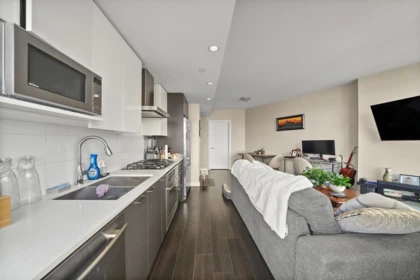 Kitchen Island Photo of 1915 1618 Quebec Street, Vancouver, BC
