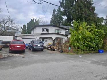 Living Room Photo of 11980 Glenhurst Street, Maple Ridge, BC