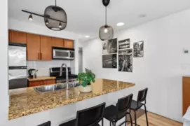905 58 Keefer Place, Vancouver, BC
