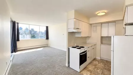 Pantry Photo of 1105 1251 Cardero Street, Vancouver, BC