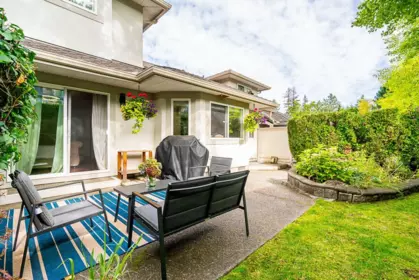 Hallway Photo of 2 15099 28 Avenue, Surrey, BC