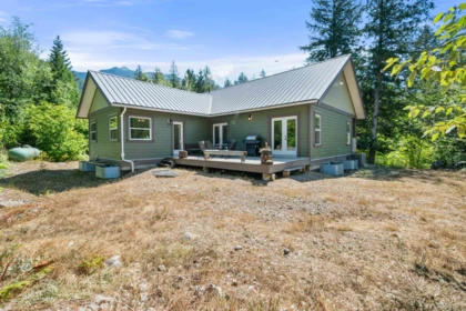 Breakfast Nook Photo of 65356 Wotten Road, Hope, BC