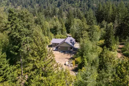 Hot Tub / Spa Photo of 65356 Wotten Road, Hope, BC