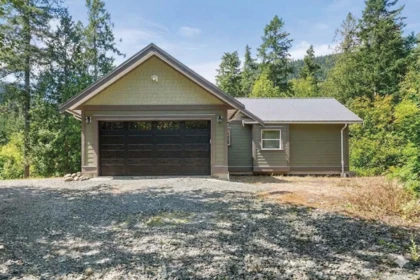 Kitchen Photo of 65356 Wotten Road, Hope, BC