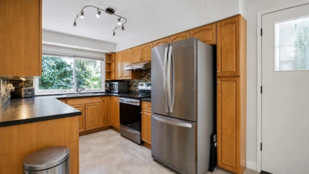 Breakfast Nook Photo of 1781 View Street, Port Moody, BC