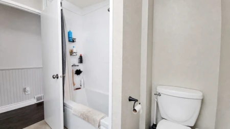 Guest Bathroom Photo of 1781 View Street, Port Moody, BC