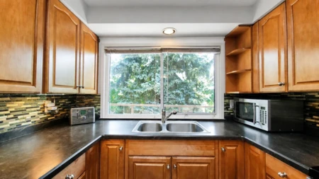 Primary Bedroom Photo of 1781 View Street, Port Moody, BC