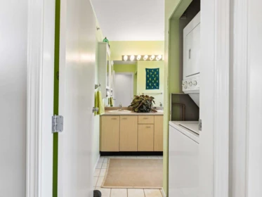 Entry Foyer Photo of 13 2389 Charles Street, Vancouver, BC