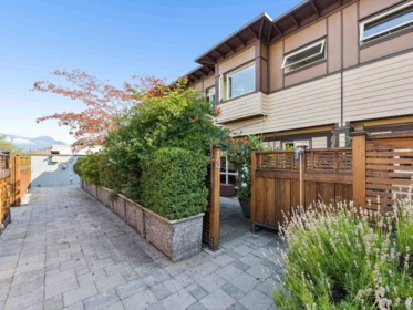 13 2389 Charles Street, Vancouver, BC, Vancouver — Townhouse for sale