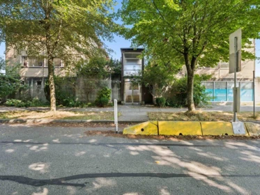 Fitness Center Photo Near 13 2389 Charles Street, Vancouver, BC