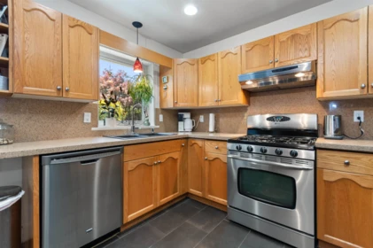 Pantry Photo of 35194 Christina Place, Abbotsford, BC