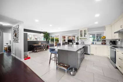 Kitchen Photo of 12462 231a Street, Maple Ridge, BC