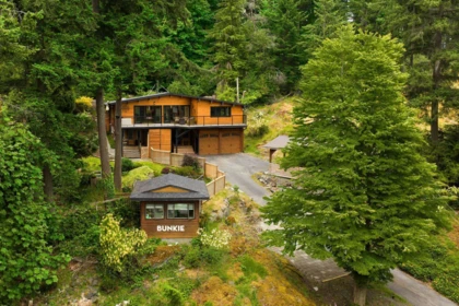 1222 Miller Road, Bowen Island, BC, Bowen Island — Single Family Residence for sale