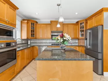 Breakfast Nook Photo of 255 Carleton Avenue, Burnaby, BC
