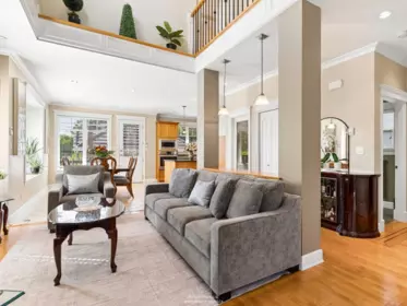 Dining Area Photo of 255 Carleton Avenue, Burnaby, BC