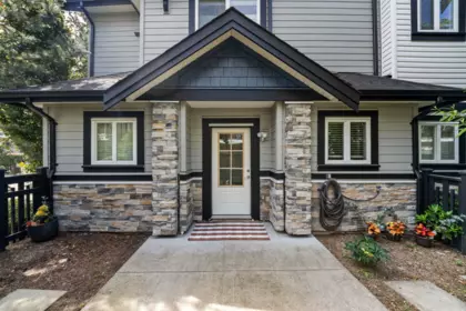 Front Yard Photo of 23 20856 76 Avenue, Langley, BC