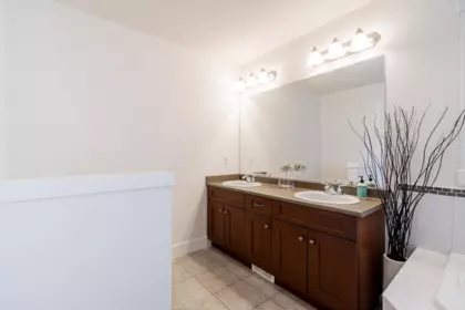 Hallway Photo of 13622 228th Street, Maple Ridge, BC