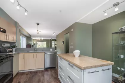 Breakfast Nook Photo of 33 20875 80 Avenue, Langley, BC