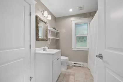 Hallway Photo of 971 Nicola Street, Vancouver, BC