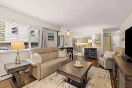 Dining Area Photo of 107 1368 Foster Street, White Rock, BC