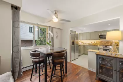 Kitchen Island Photo of 107 1368 Foster Street, White Rock, BC