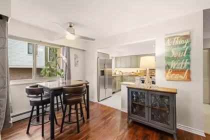 Kitchen Photo of 107 1368 Foster Street, White Rock, BC