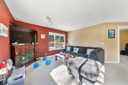Family Room Photo of 309 2955 Diamond Crescent, Abbotsford, BC