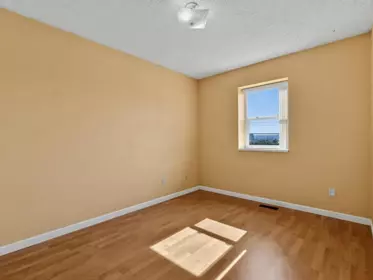 Primary Bedroom Photo of 1609 Sixth Avenue, New Westminster, BC