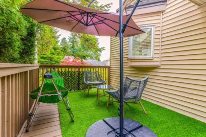 Front Yard Photo of 406 1215 Lansdowne Drive, Coquitlam, BC