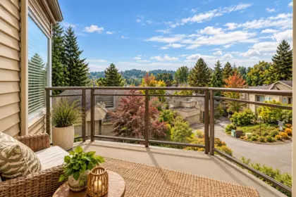 Swimming Pool Photo of 406 1215 Lansdowne Drive, Coquitlam, BC