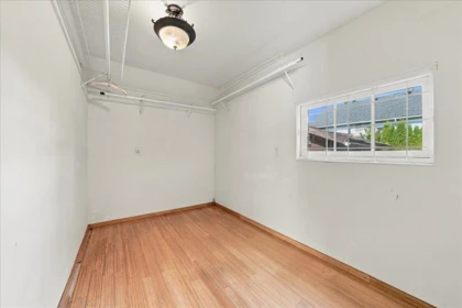 Hot Tub / Spa Photo of 2219 E 25th Avenue, Vancouver, BC