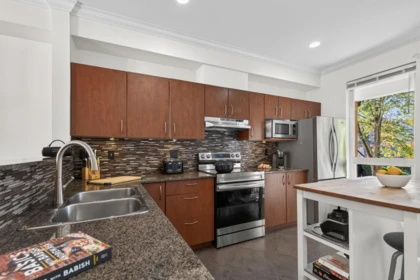 Kitchen Photo of 3 16772 61 Avenue, Surrey, BC