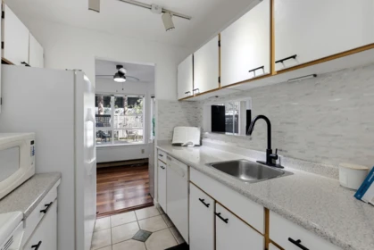Family Room Photo of 104 555 W 14th Avenue, Vancouver, BC